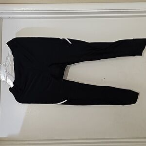 NWT..Cycling capris Size L. Tote 1.